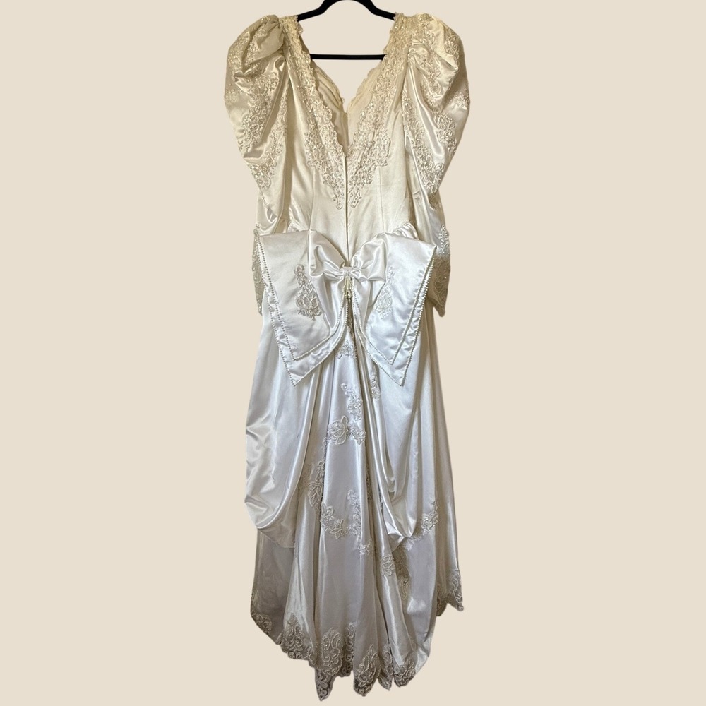 Vintage Lili International 80s Wedding Dress Satin Lace Puff Sleeve Back Bow - Picture 3 of 16